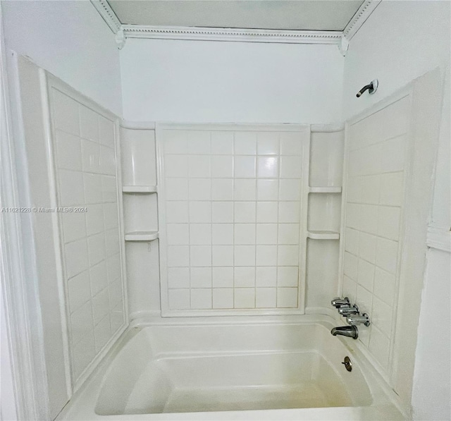 bathroom with shower / bathtub combination