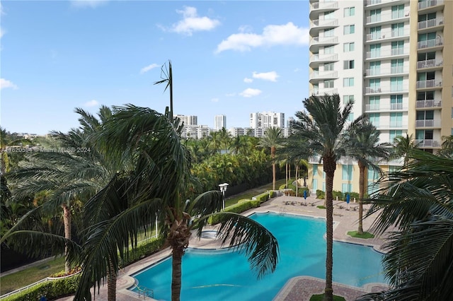 1745 E Hallandale Beach Blvd Unit 303W, Hallandale Beach, FL 33009 - view of community pool