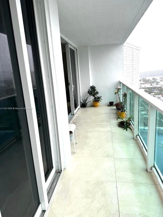100 Bayview Dr Unit 1230, Sunny Isles Beach, FL 33160 - photo 5