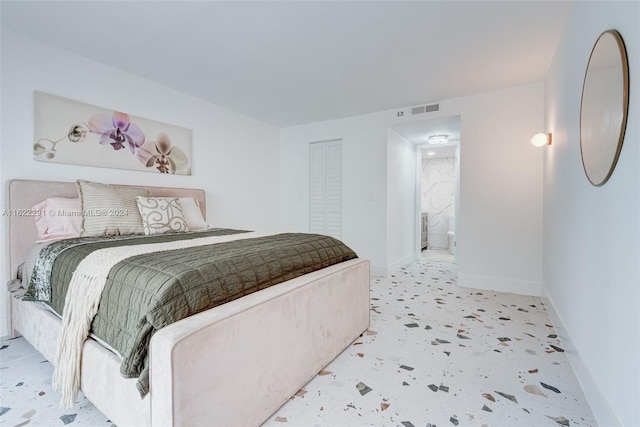 bedroom featuring a closet