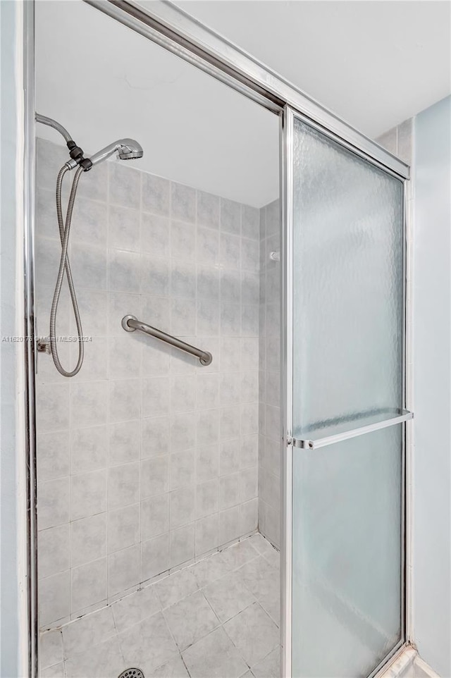 bathroom featuring walk in shower