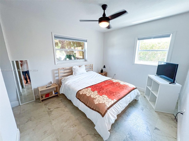 bedroom with ceiling fan