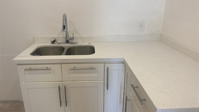 kitchen featuring sink