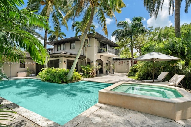 5077 N Bay Rd, Miami Beach, FL 33140 - photo 1