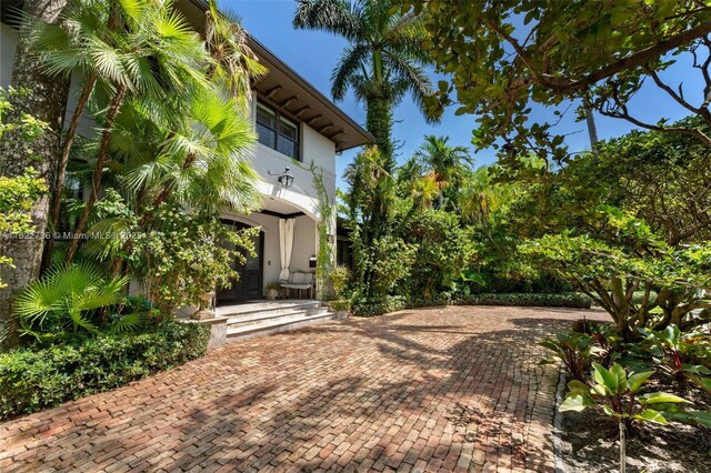 5077 N Bay Rd, Miami Beach, FL 33140 - photo 18