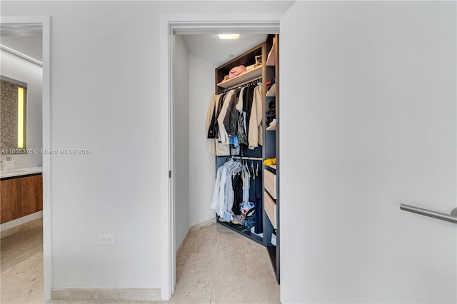 view of spacious closet