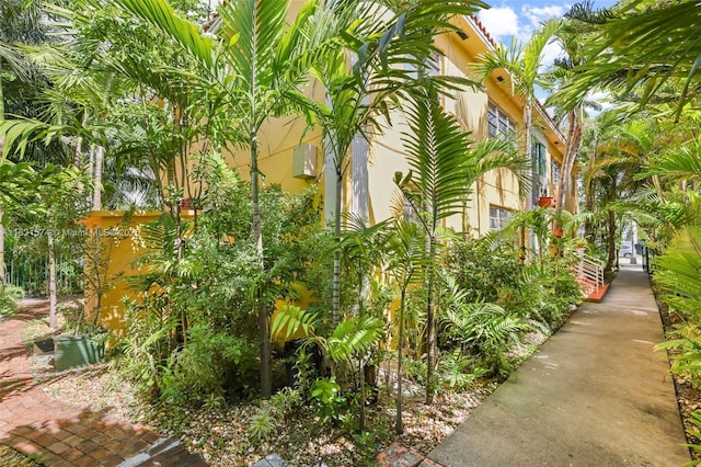1310 15th St, Miami Beach, FL 33139 - view of home's exterior with stucco siding