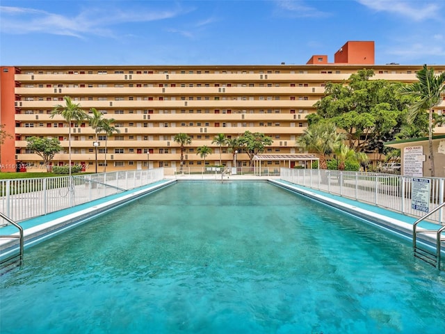 view of swimming pool