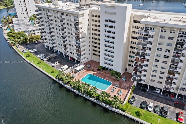 bird's eye view with a water view