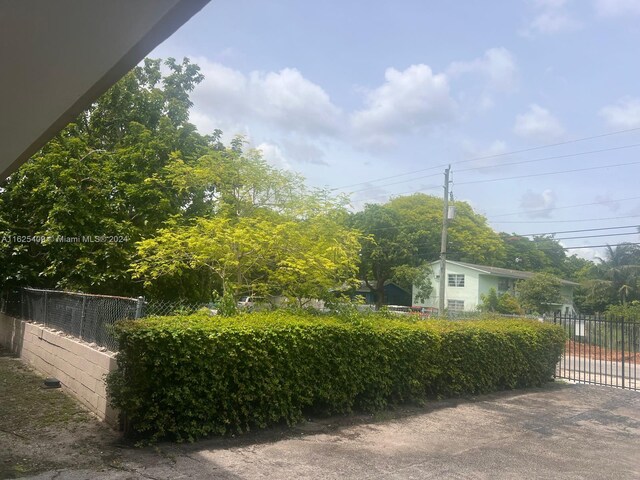 7717 NE 1st Ave, Miami, FL 33138 - photo 4