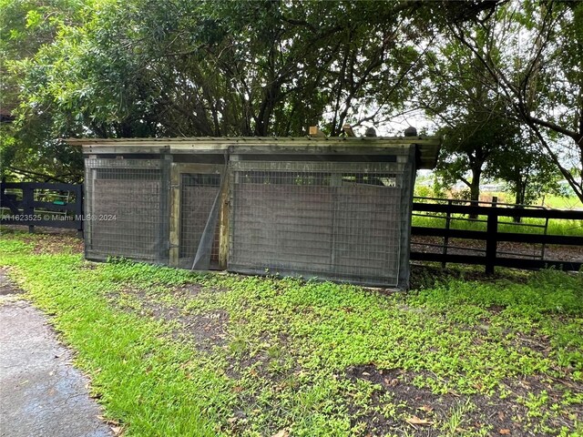 view of outdoor structure