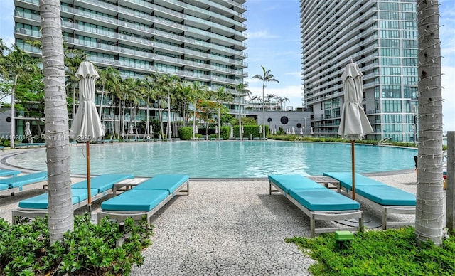 480 NE 31st St Unit 1005, Miami, FL 33137 - view of community pool