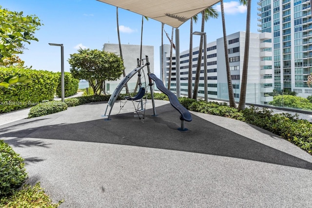 480 NE 31st St Unit 1005, Miami, FL 33137 - view of jungle gym