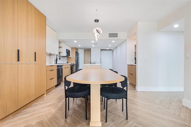 1717 N Bayshore Dr Unit A-3755, Miami, FL 33132 - dining room with recessed lighting, visible vents, and baseboards