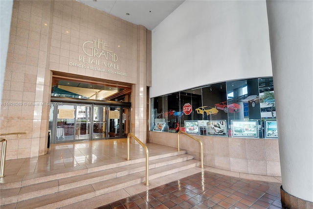 1717 N Bayshore Dr Unit A-3755, Miami, FL 33132 - building lobby featuring a towering ceiling