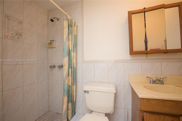 bathroom with vanity, toilet, and a shower with shower curtain