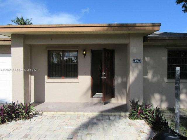 view of entrance to property