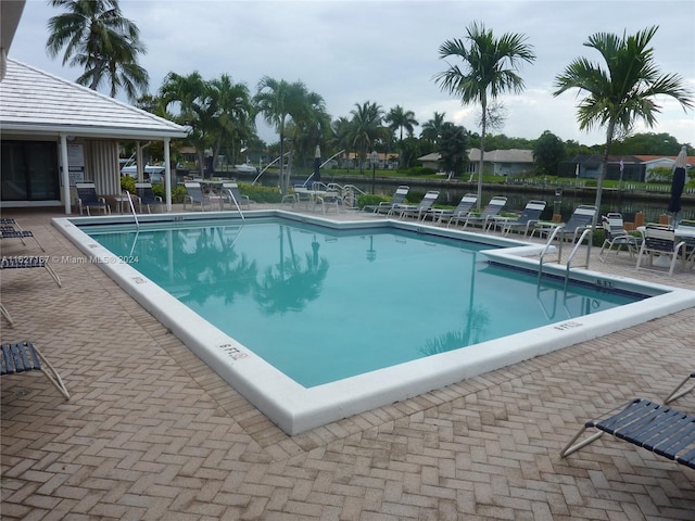 view of swimming pool