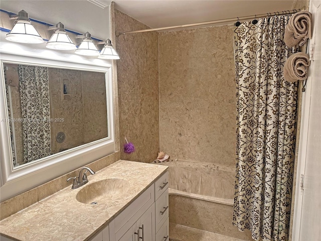22 Crossings Cir Unit E, Boynton Beach, FL 33435 - bathroom with vanity and shower / bathtub combination with curtain