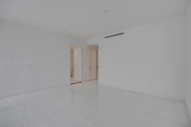 300 Biscayne Blvd Way Unit 1607, Miami, FL 33131 - unfurnished room featuring baseboards