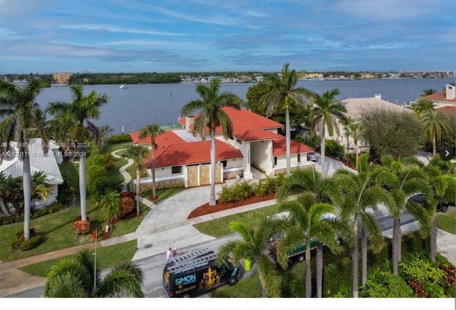 bird's eye view featuring a water view