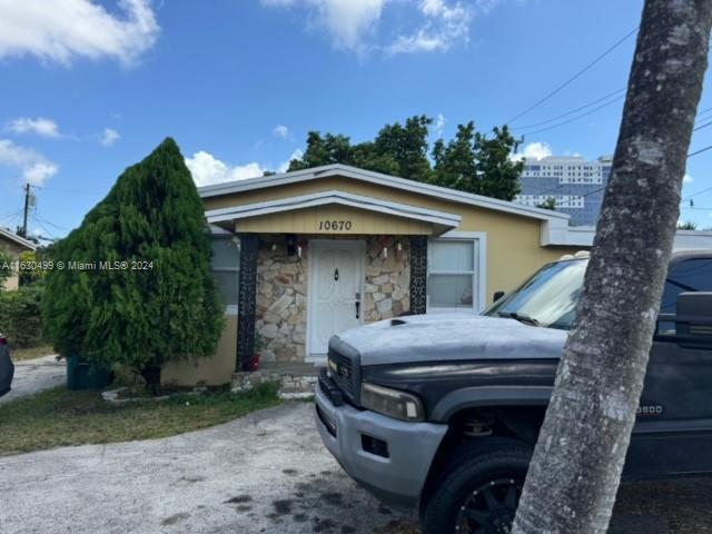 view of front of home