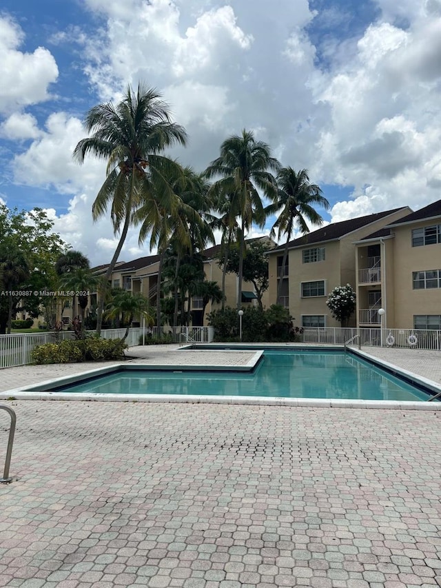 view of swimming pool