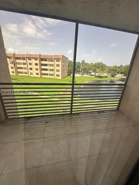 10101 Sunrise Lakes Blvd Unit 306, Sunrise, FL 33322 - photo 11