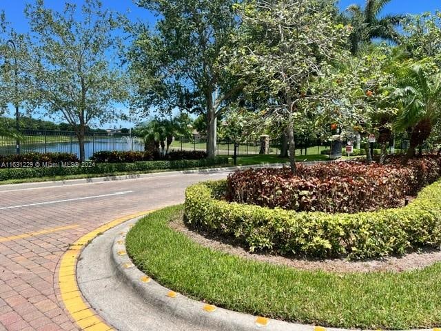 view of home's community featuring a water view