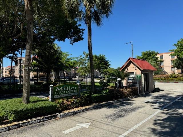 Listing photo 2 for 5700 SW 127th Ave Unit 1417, Miami FL 33183