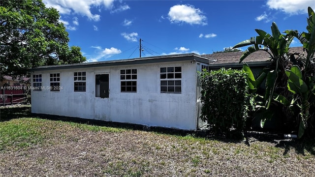 view of home's exterior