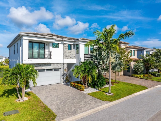 view of front of property featuring a garage