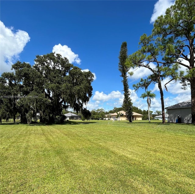 Listing photo 2 for 17060 Serengeti Cir, Fort Myers FL 33920