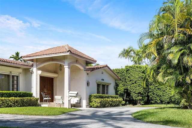 view of mediterranean / spanish home