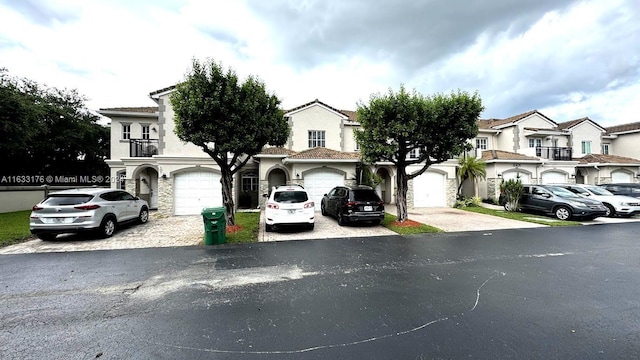 view of front of property featuring a garage