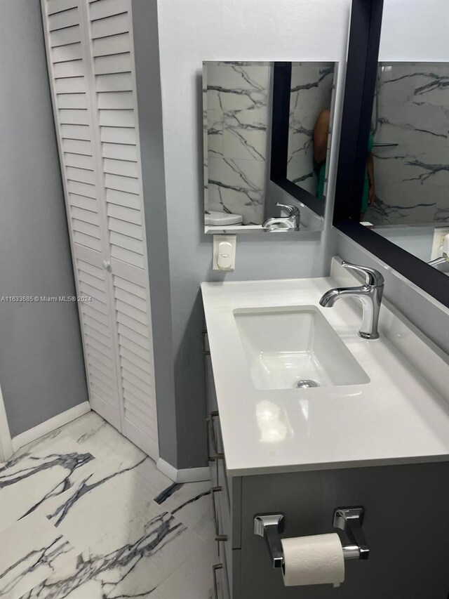 bathroom with vanity