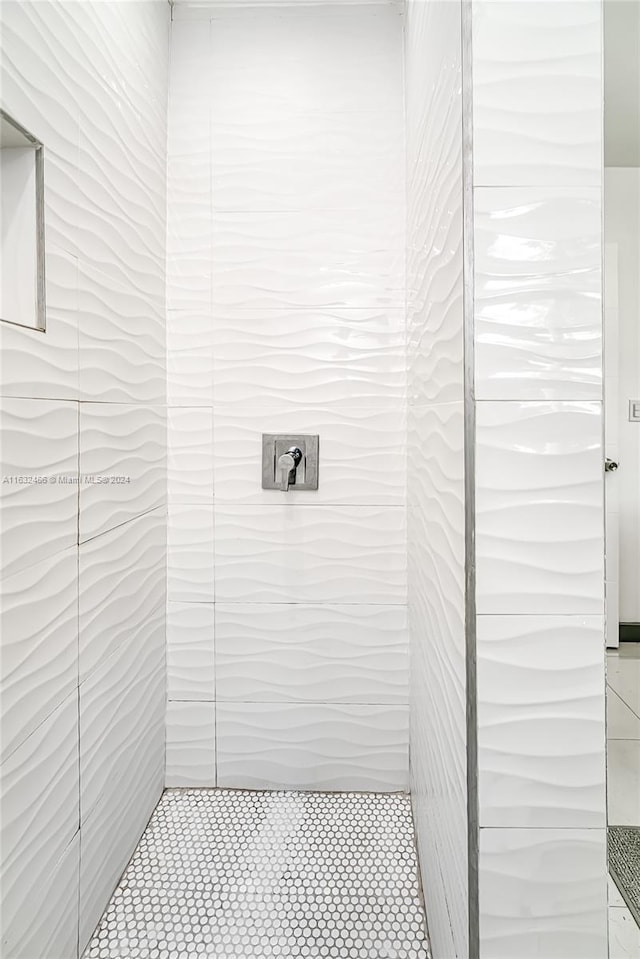 216 SW 6th St, Hallandale Beach, FL 33009 - view of bathroom
