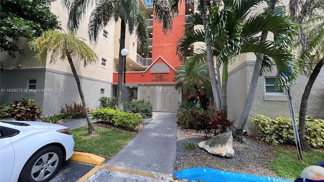 8323 Lake Dr Unit 406, Doral, FL 33166 - photo 3