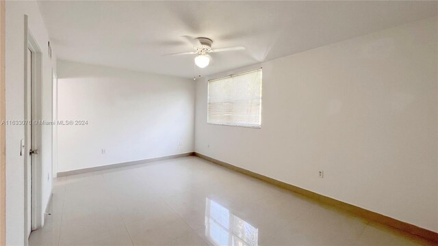 8323 Lake Dr Unit 406, Doral, FL 33166 - photo 25