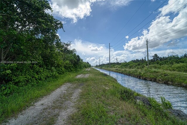 SW 42nd St, Miami, FL 33185