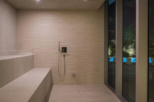 bathroom featuring a shower