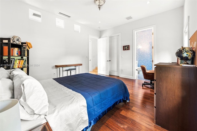 bedroom featuring visible vents, wood finished floors, and recessed lighting