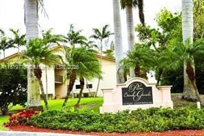 1482 Lake Crystal Dr Unit H, West Palm Beach, FL 33411 - view of community / neighborhood sign