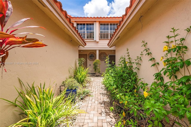 view of entrance to property