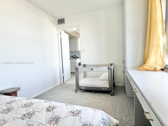 bedroom with carpet flooring