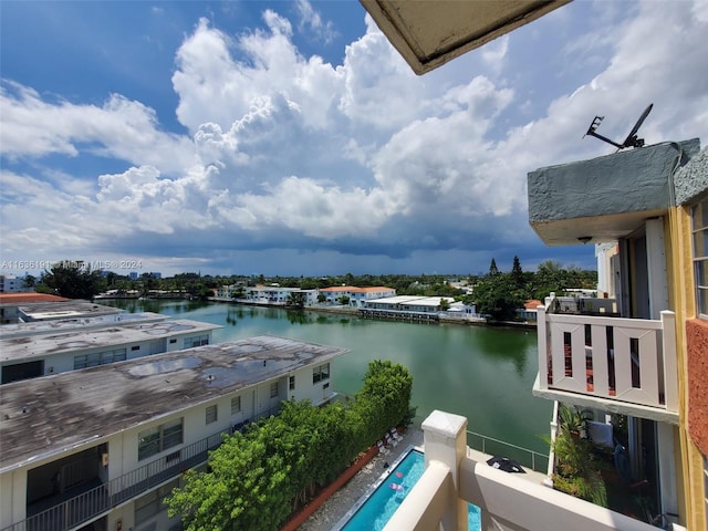 7900 Tatum Waterway Dr Unit 502, Miami Beach, FL 33141 - water view