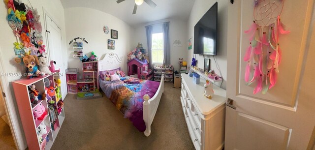 bedroom featuring carpet and ceiling fan