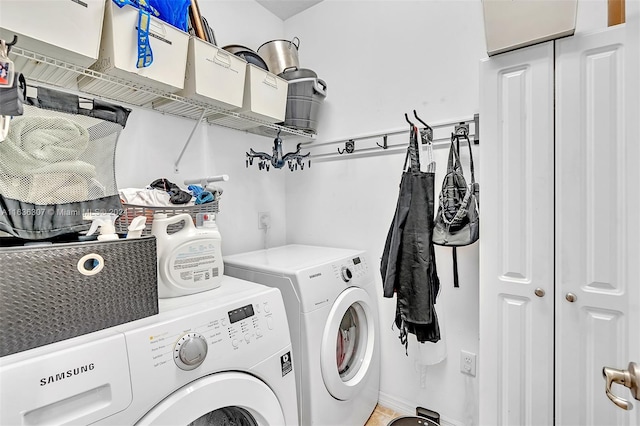 laundry area featuring washer and clothes dryer