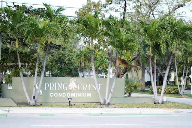 view of community / neighborhood sign