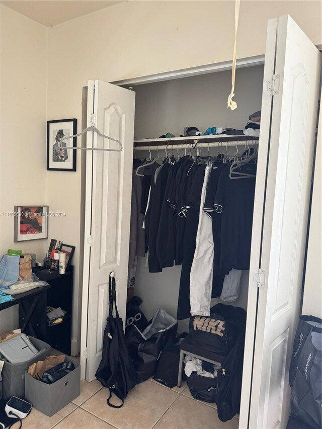 1487 NW 100th St, Miami, FL 33147 - view of closet